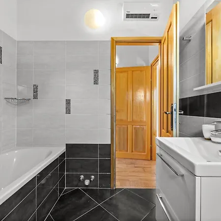 ヴィラ Mina - Orihi