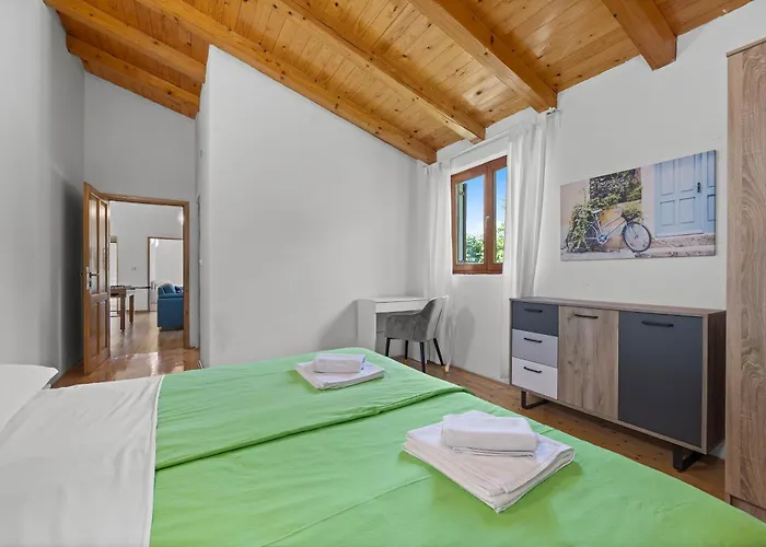 Villa Mina - *