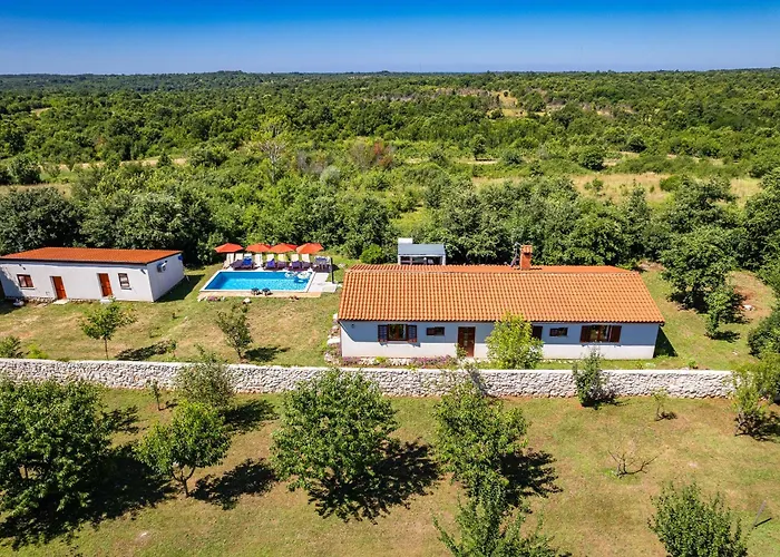 Mina - Villa Orihi