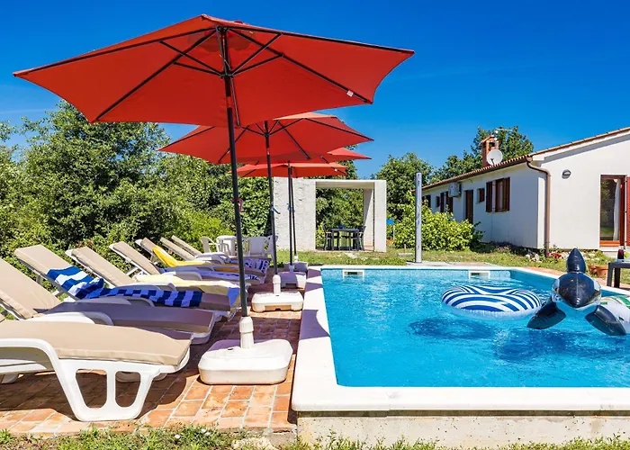Mina - Villa Orihi