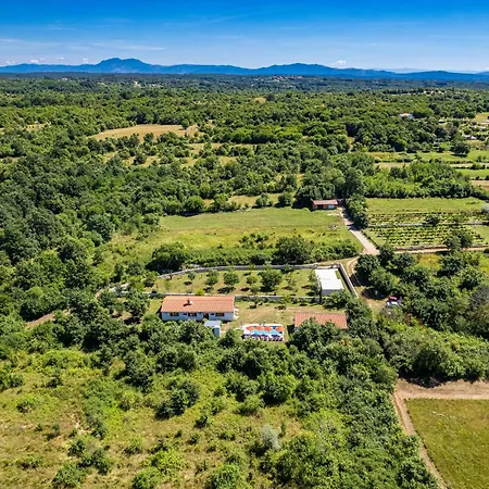 Villa Mina - *